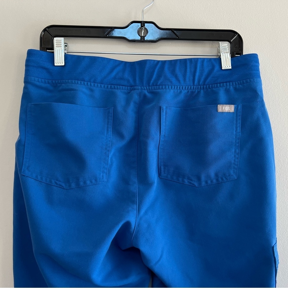 FIGS Zamora Jogger Scrub Pants in Royal Blue (PO#: 1812), size Medium Petite - Picture 7 of 11
